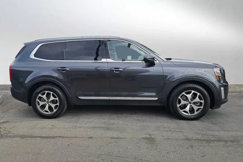 2021 Kia Telluride EX photo 1