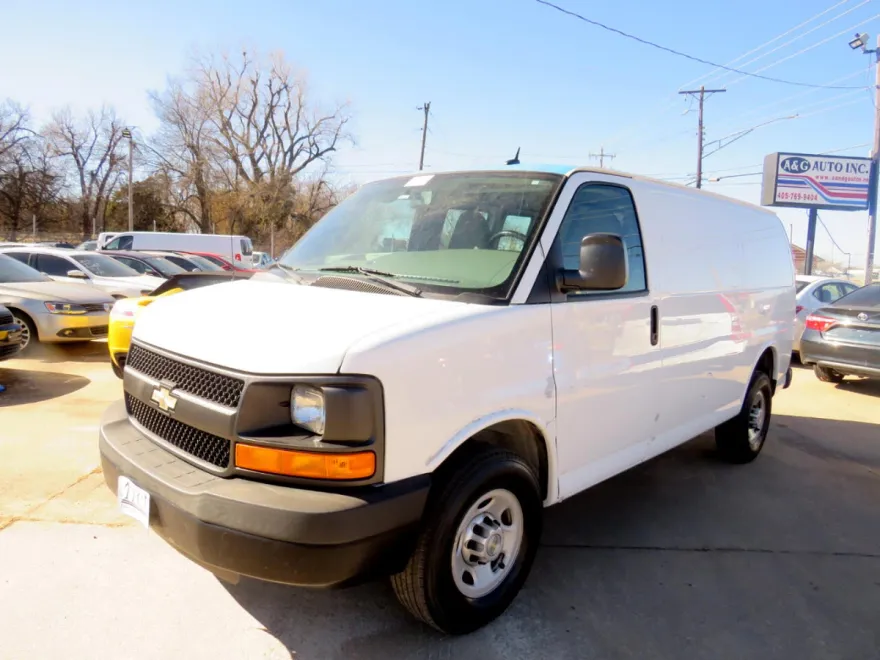 2013 Chevrolet Express 2500 Cargo photo 1
