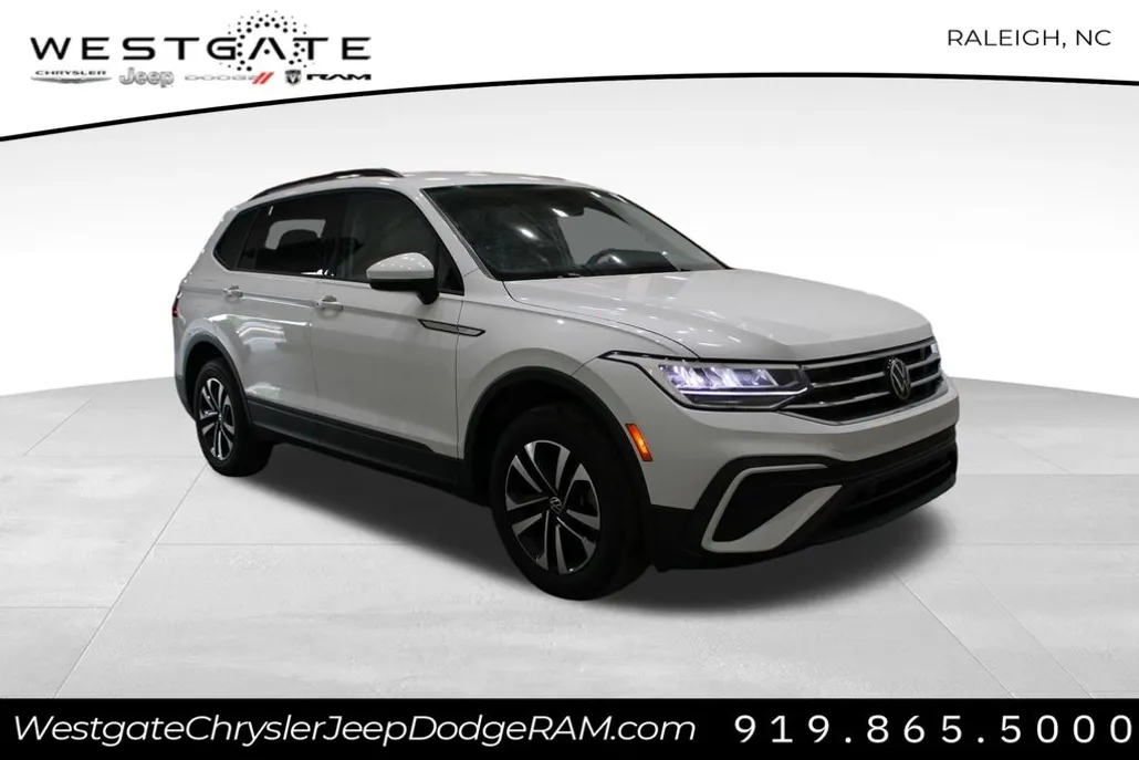 2022 Volkswagen Tiguan S photo 1