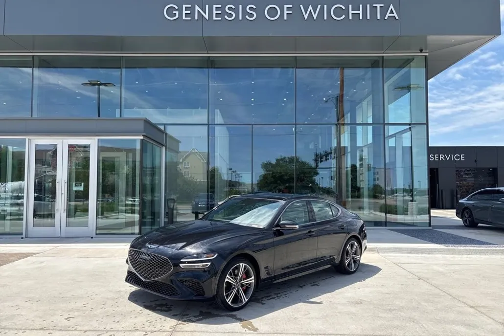 2025 Genesis G70 2.5T photo 1
