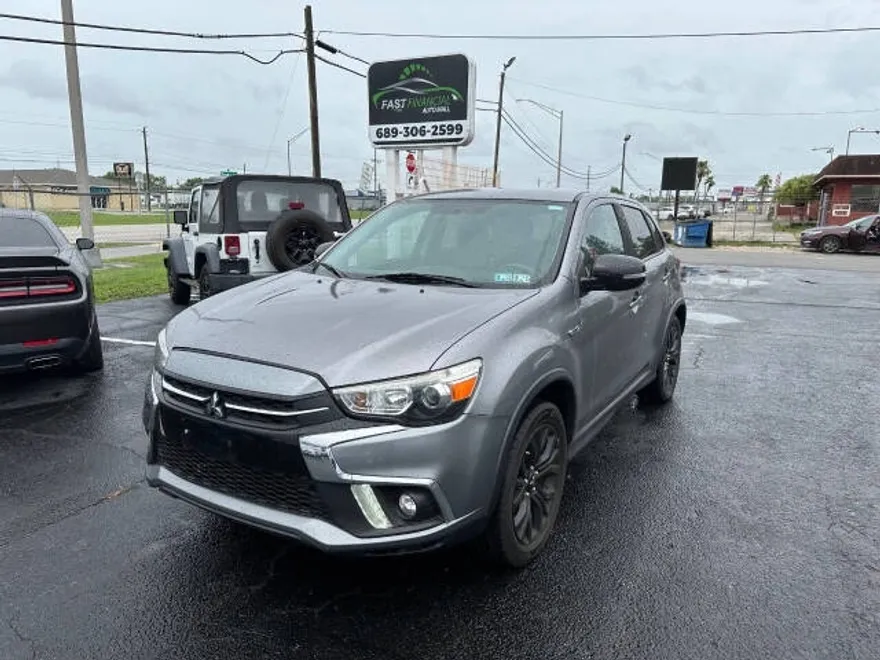 2019 Mitsubishi Outlander Sport LE photo 1