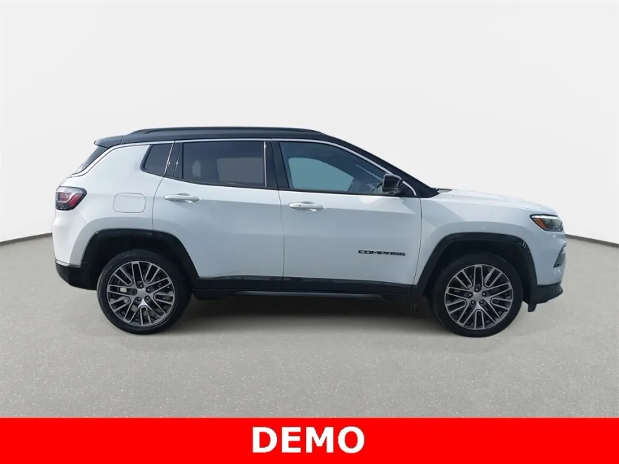 2024 Jeep Compass Limited photo 1