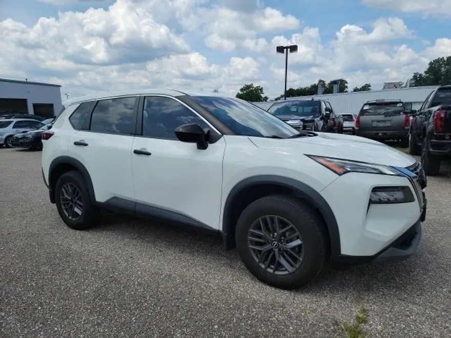 2022 Nissan Rogue S photo 1