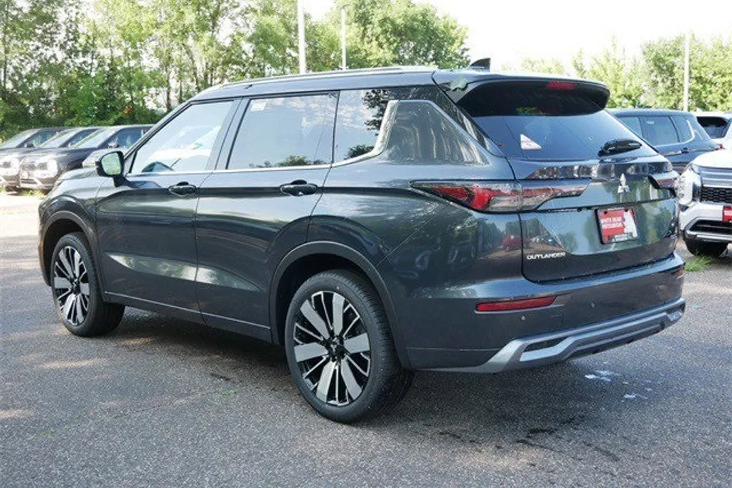 2025 Mitsubishi Outlander SEL Premium photo 1