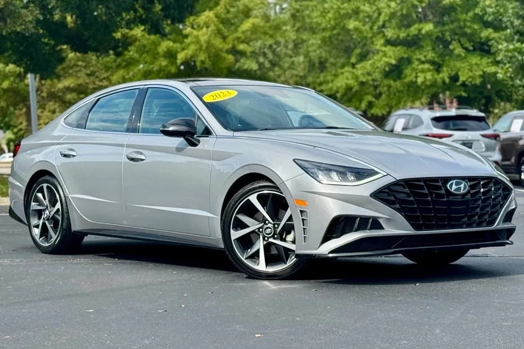 2023 Hyundai Sonata SEL Plus photo 1
