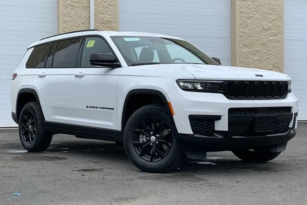 2025 Jeep Grand Cherokee Altitude X photo 1