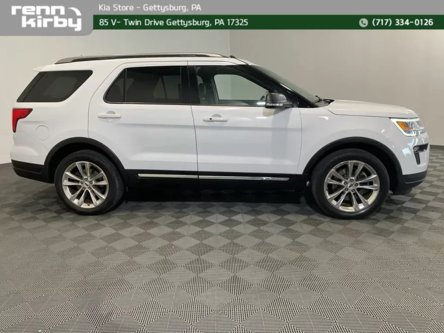 2019 Ford Explorer XLT photo 1
