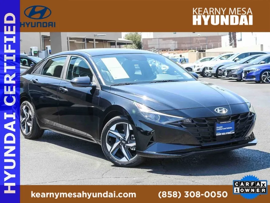 2023 Hyundai Elantra SEL photo 1