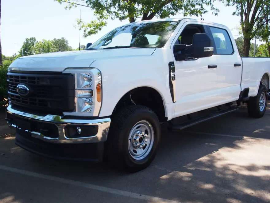 2025 Ford F-250 XL photo 1