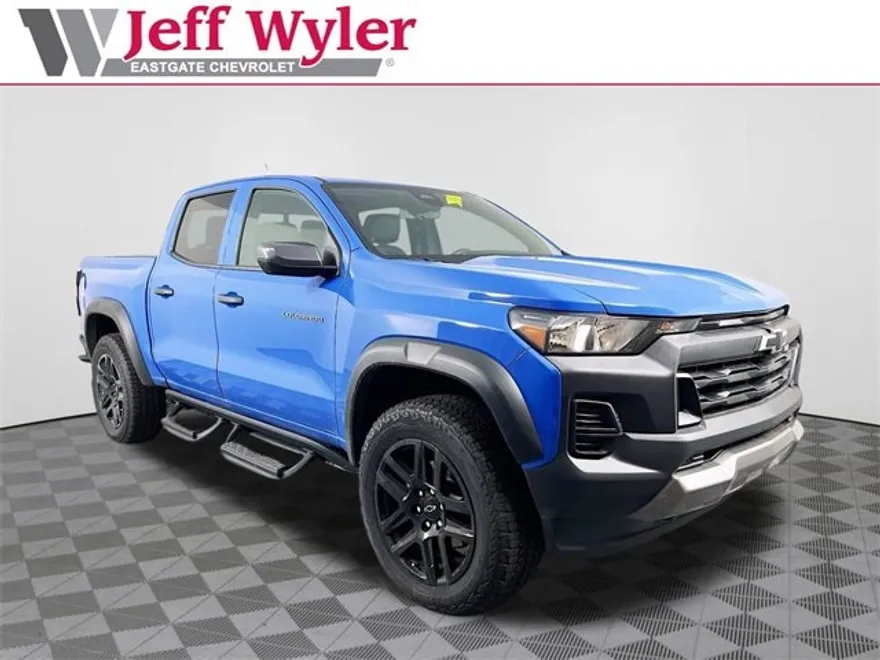 2025 Chevrolet Colorado Trail Boss photo 1