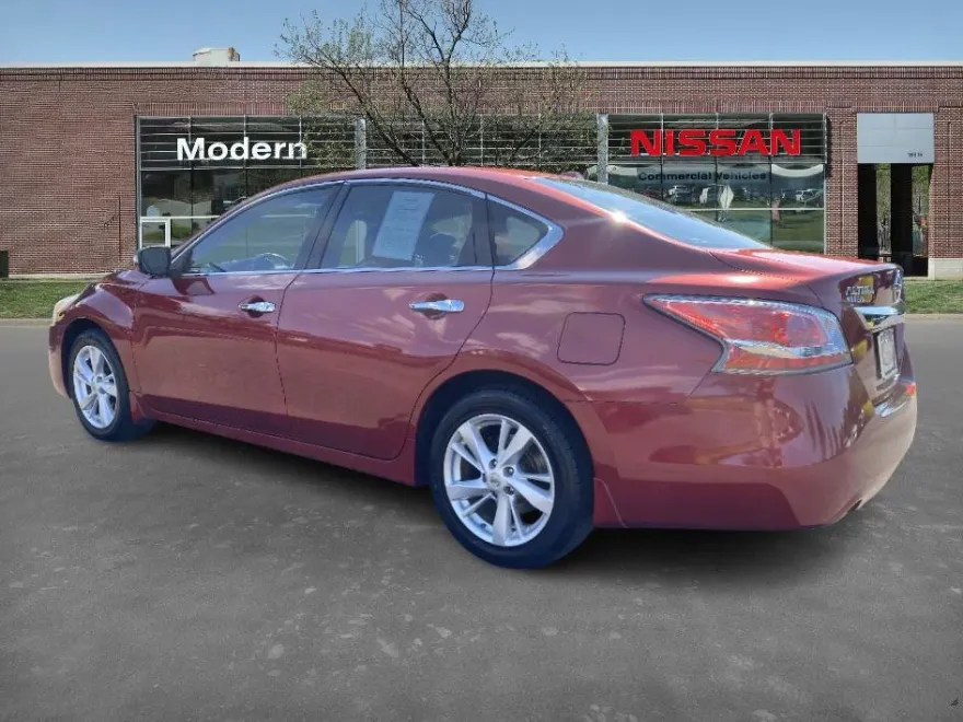 2015 Nissan Altima 2.5 SV photo 1