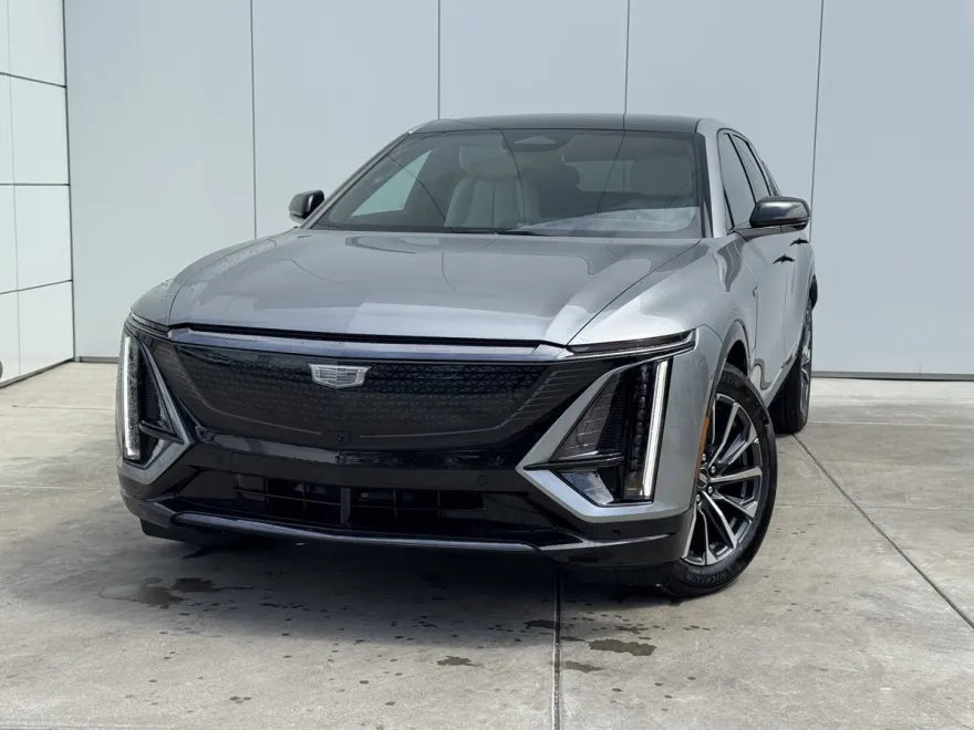 2025 Cadillac Lyriq Sport photo 1