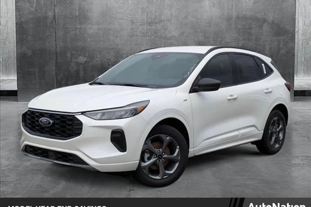 2024 Ford Escape ST-Line photo 1