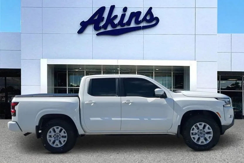 2023 Nissan Frontier SV photo 1
