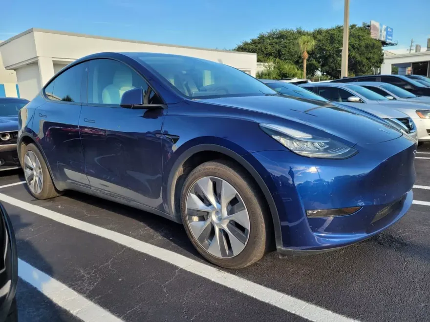 2022 Tesla Model Y Long Range photo 1