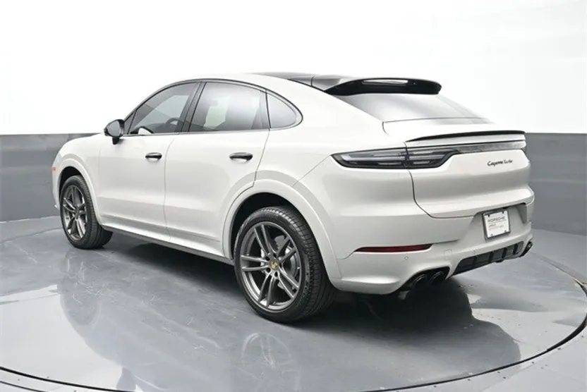 2023 Porsche Cayenne Coupe Turbo photo 1