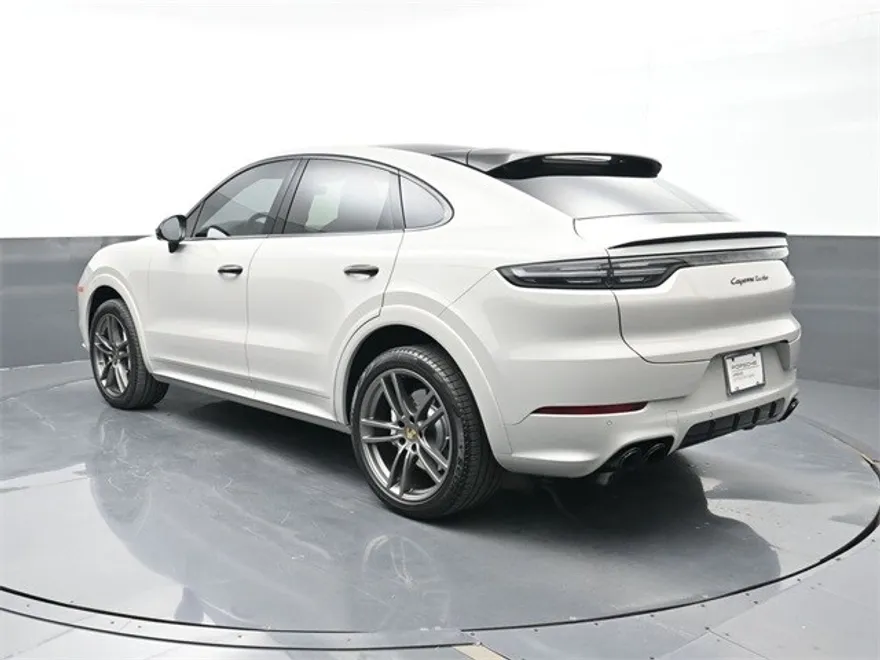 2023 Porsche Cayenne Coupe Turbo photo 1
