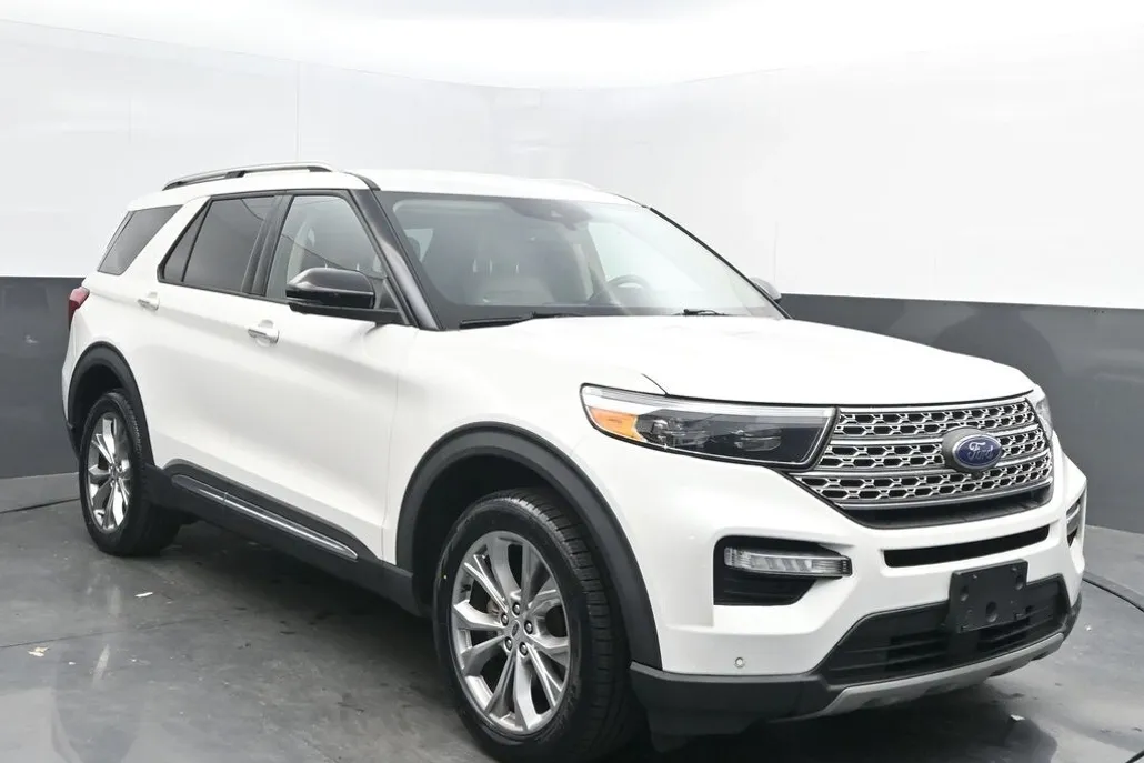 2020 Ford Explorer Limited photo 1
