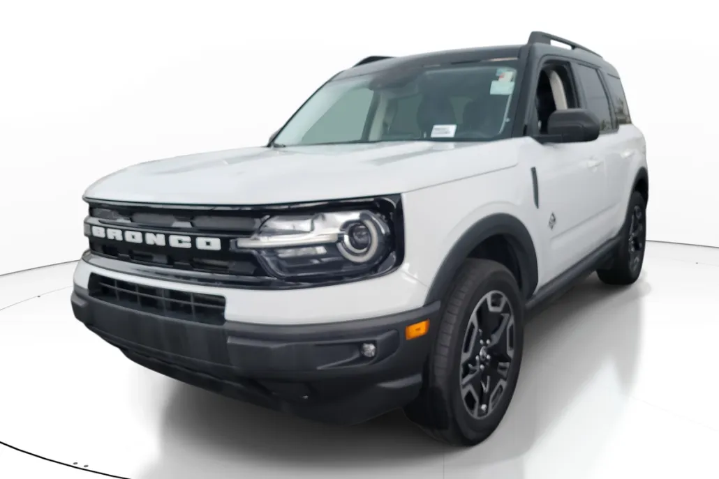 2021 Ford Bronco Sport Outer Banks photo 1
