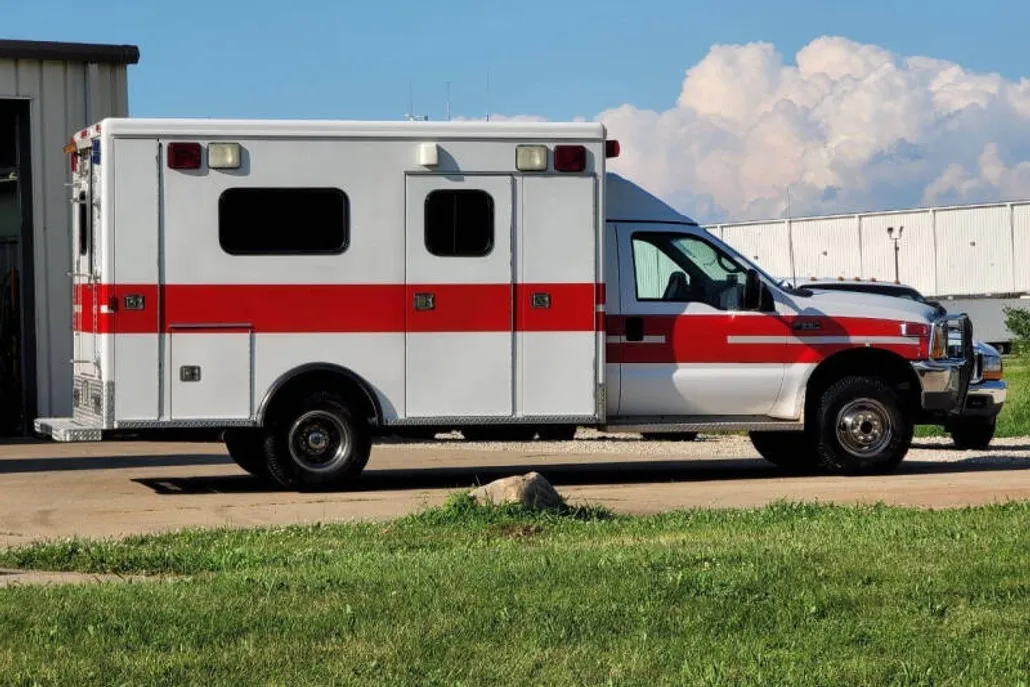 2001 Ford F-350 XLT photo 1