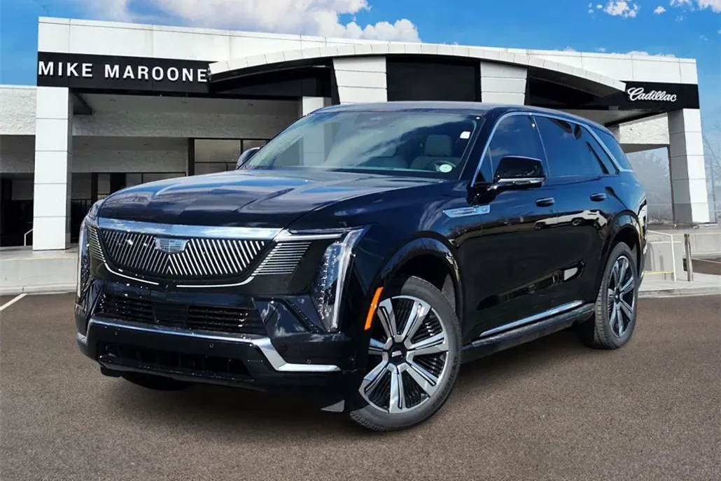 2025 Cadillac Escalade IQ Luxury photo 1