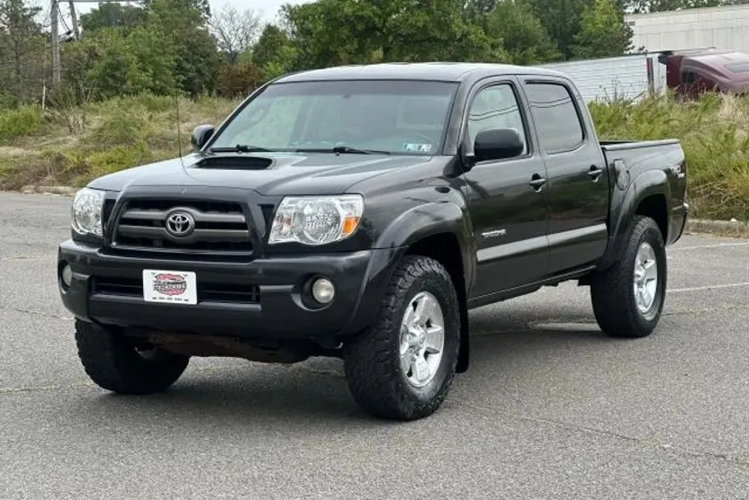 2010 Toyota Tacoma Double Cab photo 1
