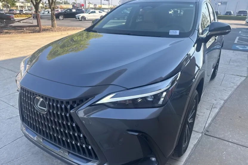 2025 Lexus NX 250 Premium photo 1