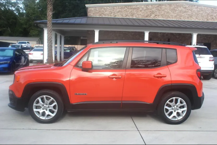 2015 Jeep Renegade Latitude photo 1