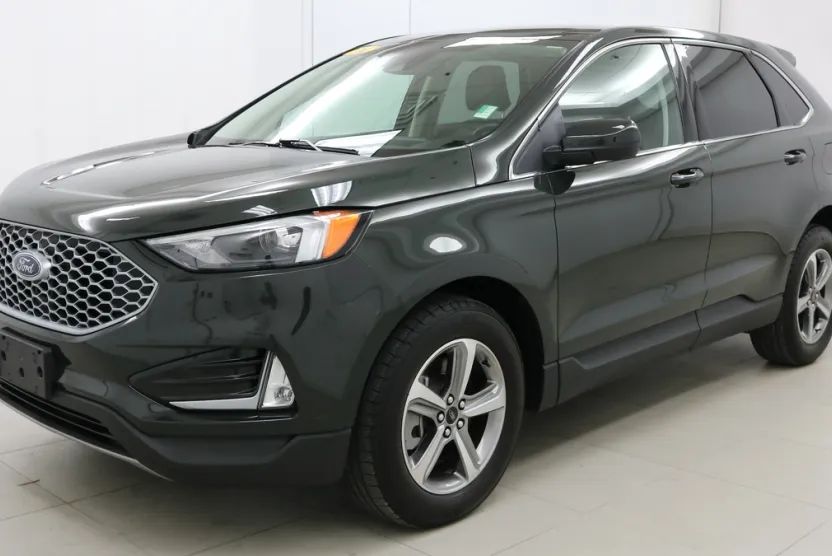 2024 Ford Edge SEL photo 1
