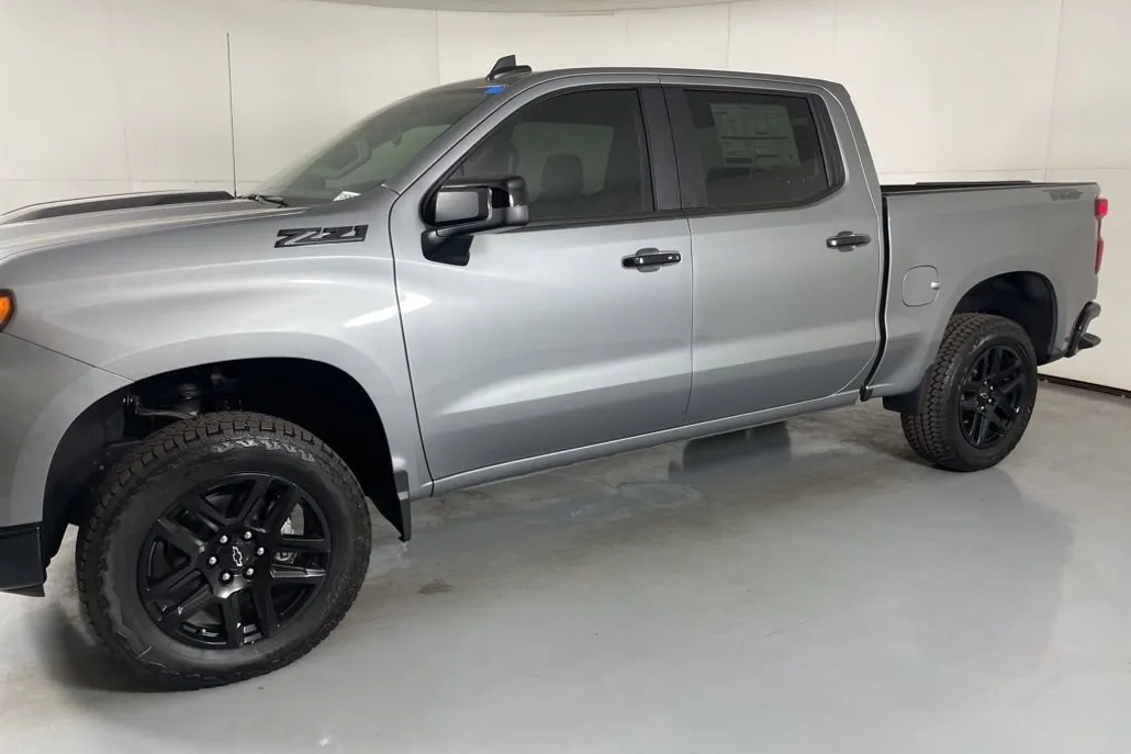 2026 Chevrolet Silverado 1500 LT Trail Boss photo 1