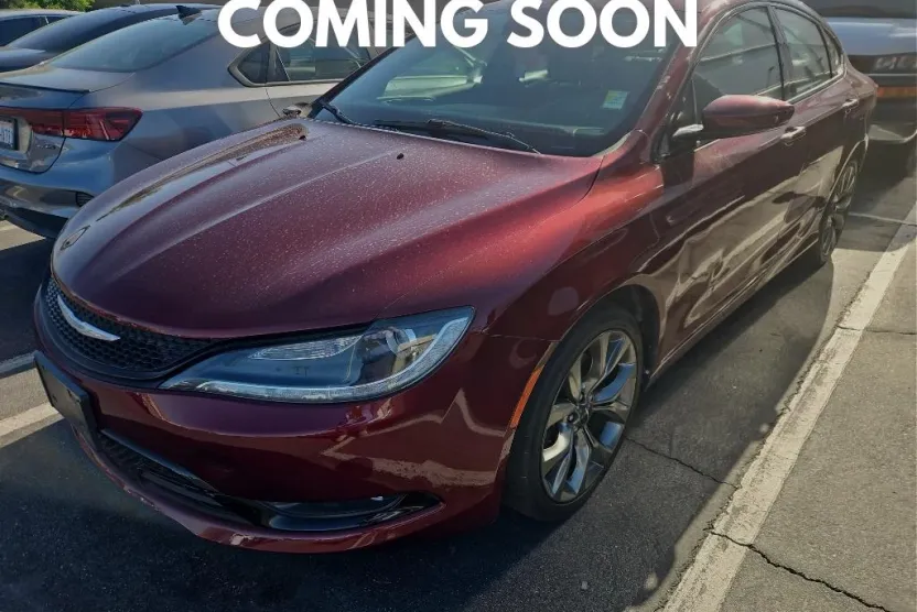 2015 Chrysler 200 S photo 1
