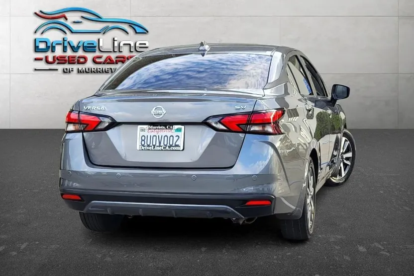 2020 Nissan Versa SV photo 1