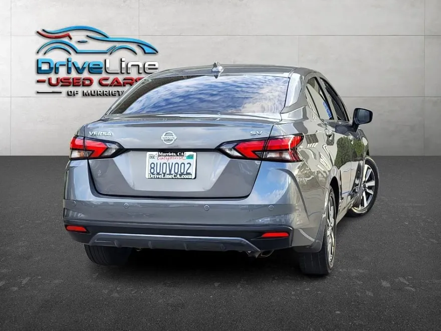 2020 Nissan Versa SV photo 1