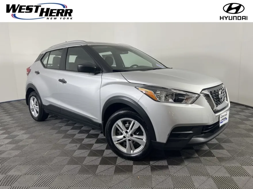 2018 Nissan Kicks S photo 1