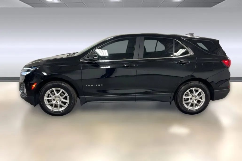 2023 Chevrolet Equinox LT photo 1