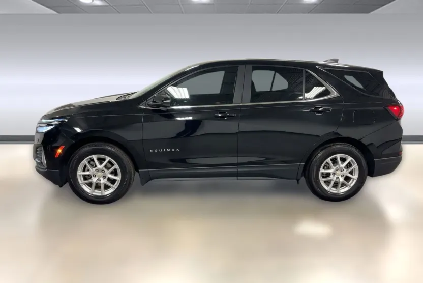 2023 Chevrolet Equinox LT photo 1