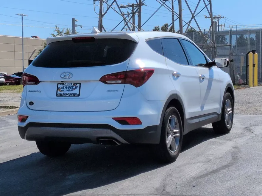 2017 Hyundai Santa Fe Sport photo 1