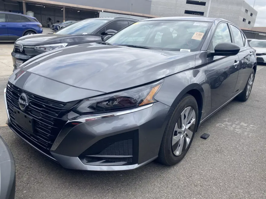 2024 Nissan Altima 2.5 S photo 1