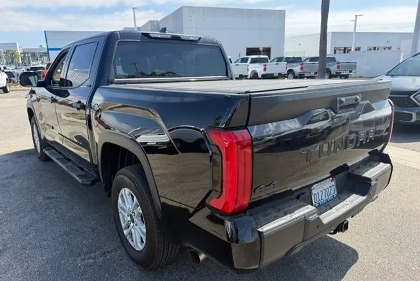 2024 Toyota Tundra SR5 photo 1