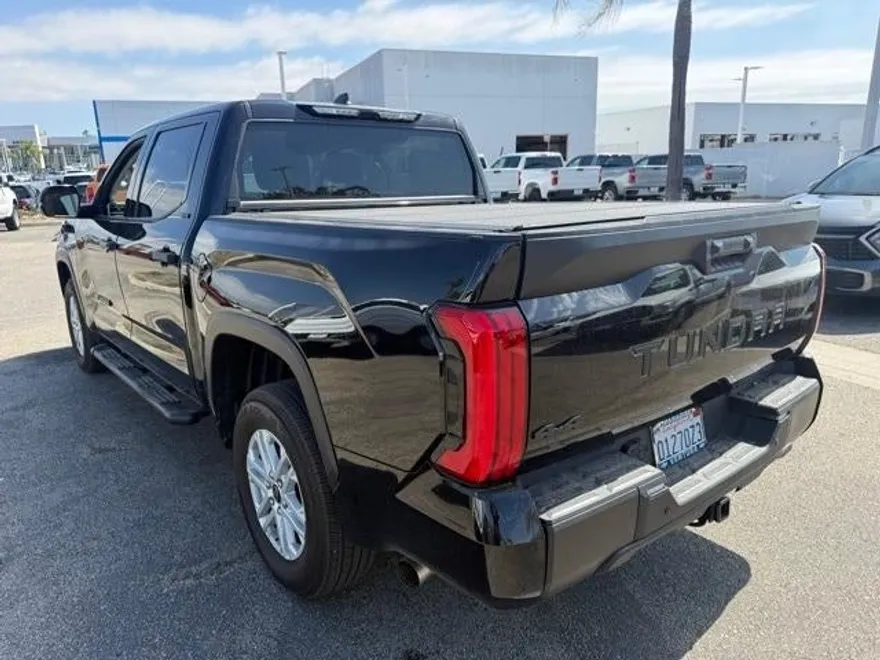 2024 Toyota Tundra SR5 photo 1