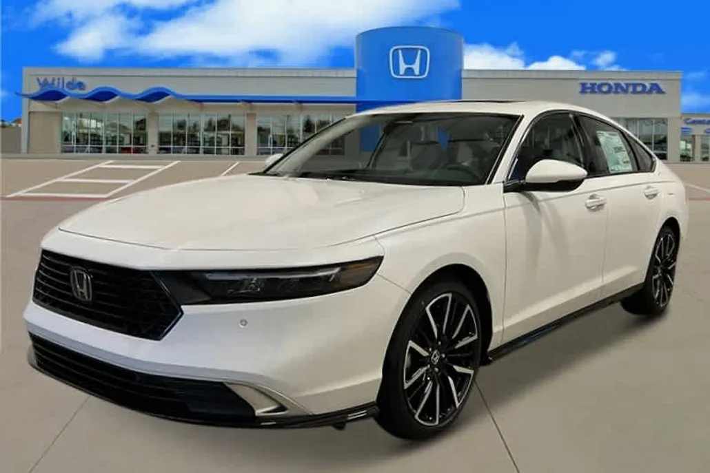 2025 Honda Accord Hybrid Touring photo 1