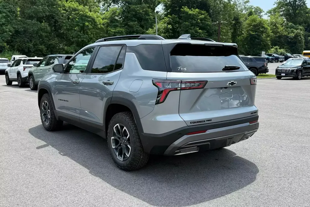 2026 Chevrolet Equinox ACTIV photo 1