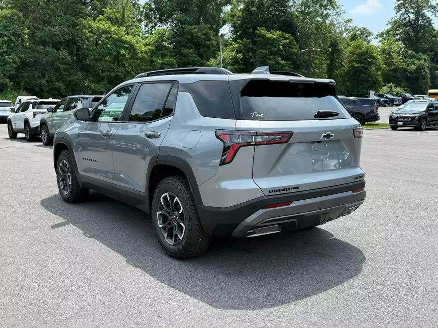 2026 Chevrolet Equinox ACTIV photo 1