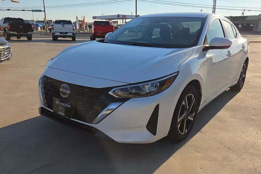 2024 Nissan Sentra SV photo 1