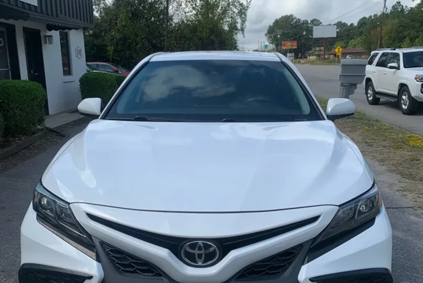 2021 Toyota Camry SE photo 1