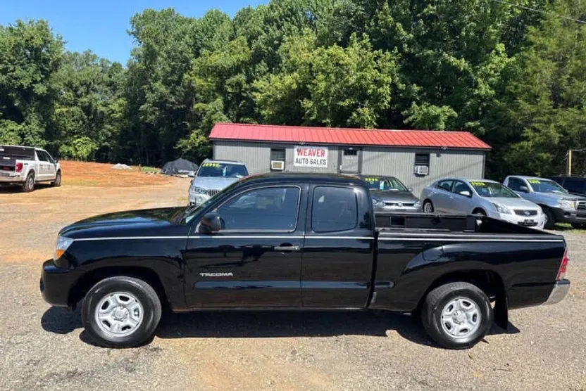 2011 Toyota Tacoma Base photo 1