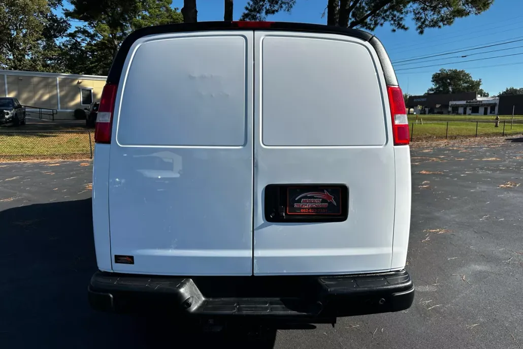 2019 Chevrolet Express Cargo Van photo 1