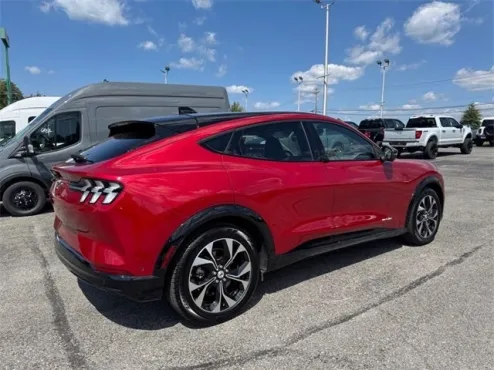 2021 Ford Mustang Mach-E Premium photo 4