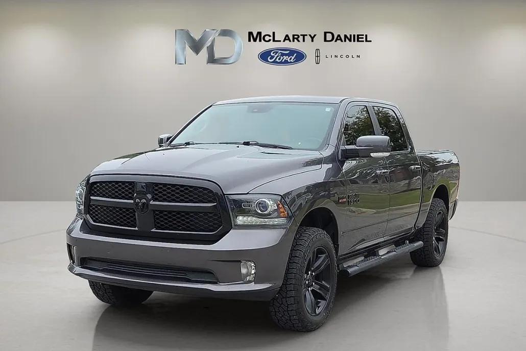 2017 Ram 1500 Sport photo 1