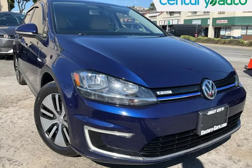 2017 Volkswagen e-Golf SE photo 1